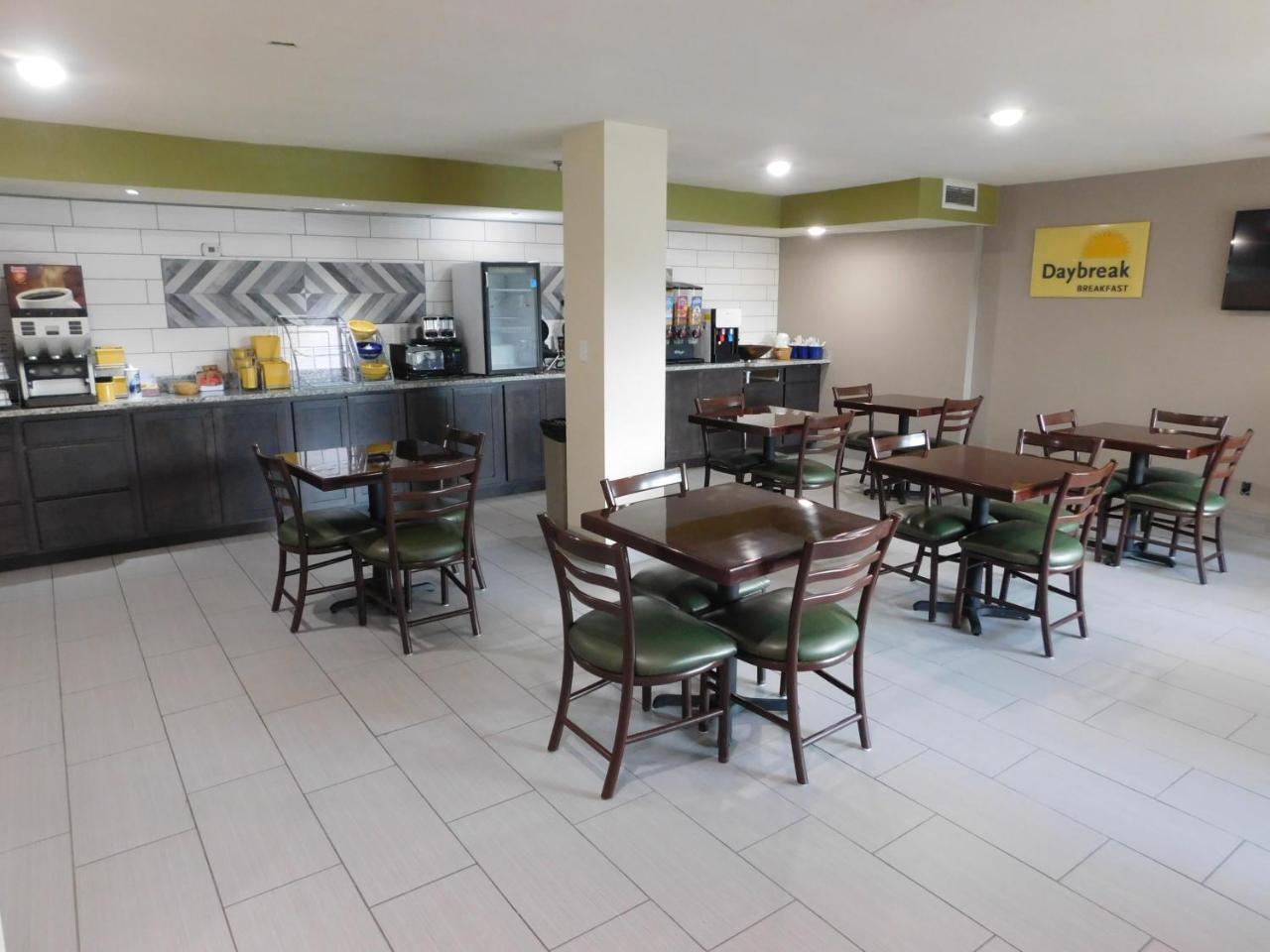 Days Inn By Wyndham West Des Moines - Clive Exterior foto